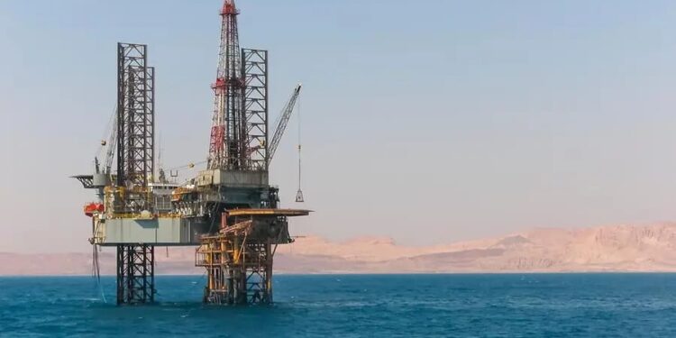 حقل ظهر ؛ حقول الغاز والبترول