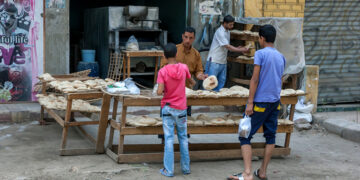 بائع خبر في القاهرة؛ مصر؛ الخبر ؛ التضخم