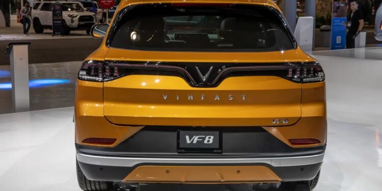 سيارات فين فاست