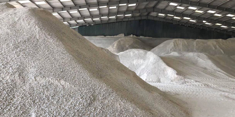 خام الرمال الكاولينية