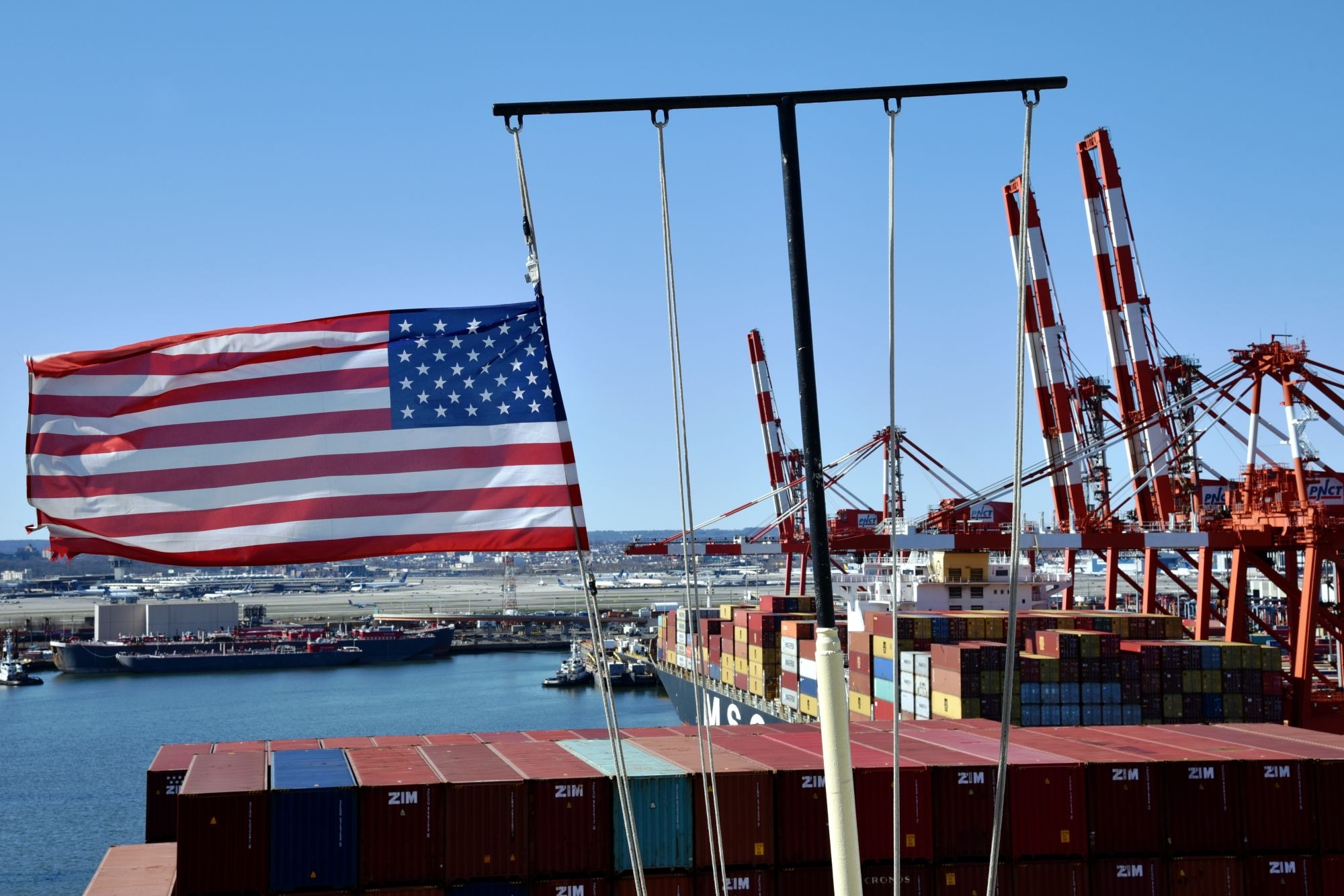 الرسوم الجمركية