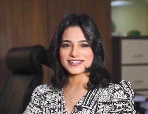 دينا مجدي رئيسة قسم البنوك، بجريدة البورصة