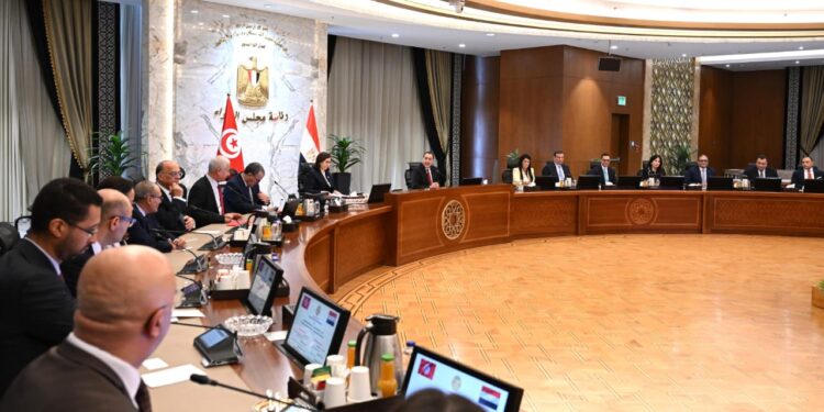 رئيس الوزراء: نتطلع لزيادة التجارة مع تونس إلى مليار دولار في عامين