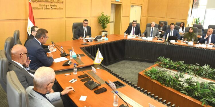 وزير الإسكان: تيسيرات لدفع علاوة التحسين على أراضي الساحل الشمالي