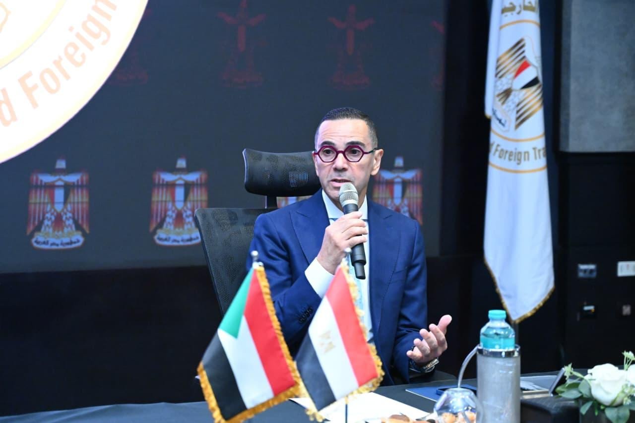 وزير الاستثمار والتجارة الخارجية، المهندس حسن الخطيب