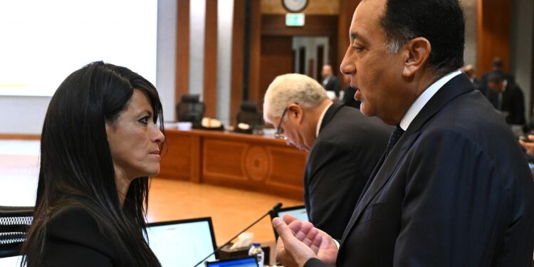 الحكومة تطرح "السردية الوطنية للتنمية الاقتصادية" للحوار المجتمعي خلال شهرين