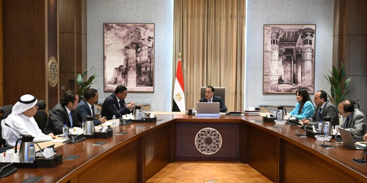 "مدبولي" يستعرض مقترحات تحالف عالمي لإدارة حي المال والأعمال بالعاصمة الإدارية 