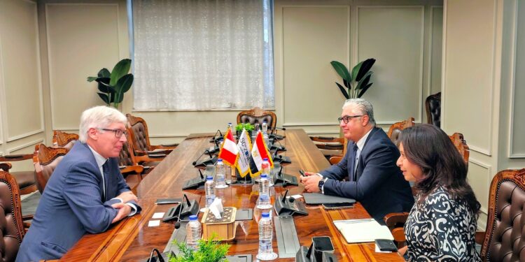 رئيس "اقتصادية القناة": نتطلع لتعزيز التعاون مع بيرو بالقطاعات ذات الأولوية