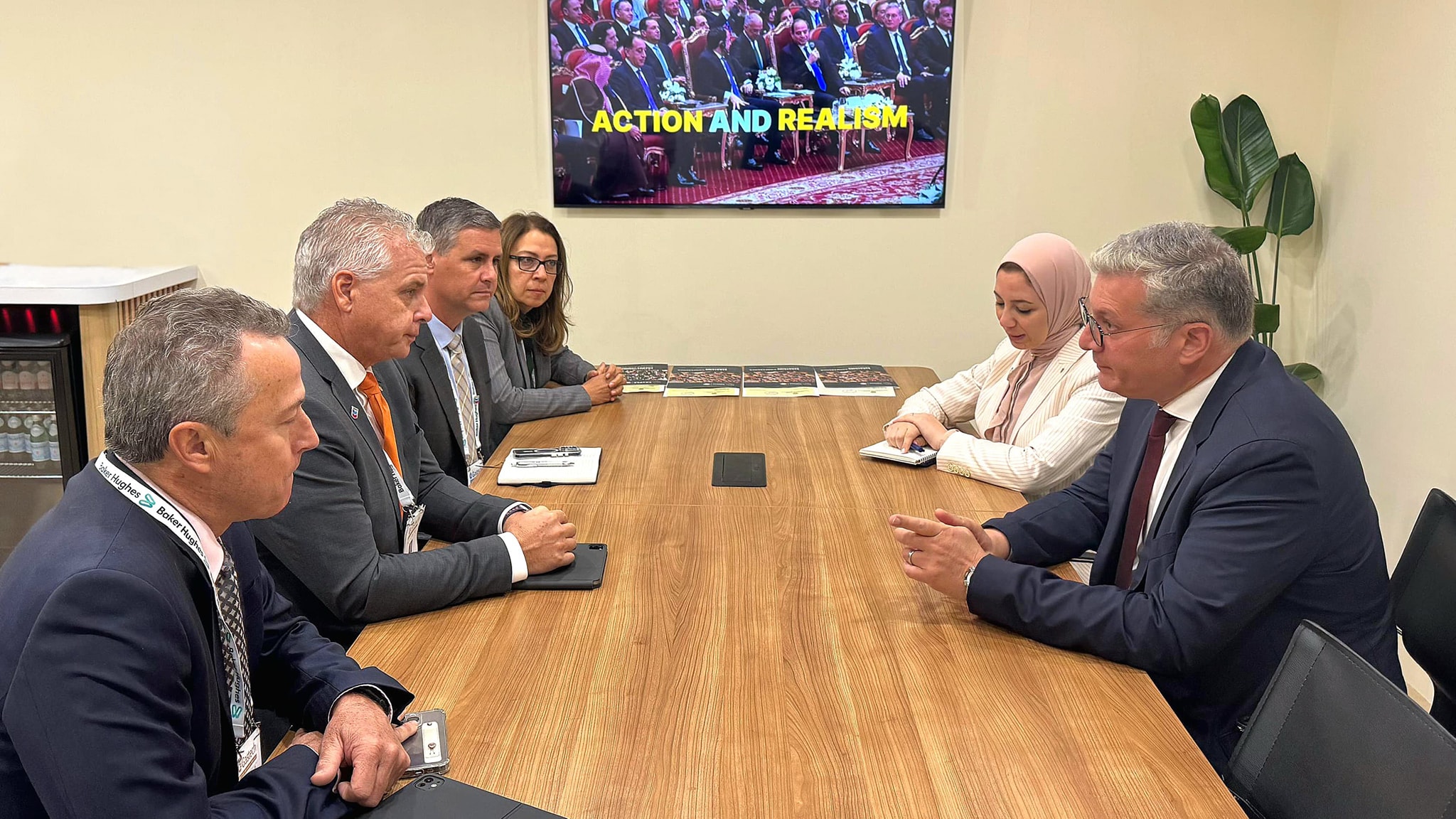 وزير البترول لـ"شيفرون": سرعة حفر بئر الغاز الاستكشافية في شمال الضبعة البحرية