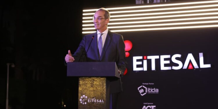 مصر تستهدف رفع مساهمة الذكاء الاصطناعي في الاقتصاد إلى 7.7%