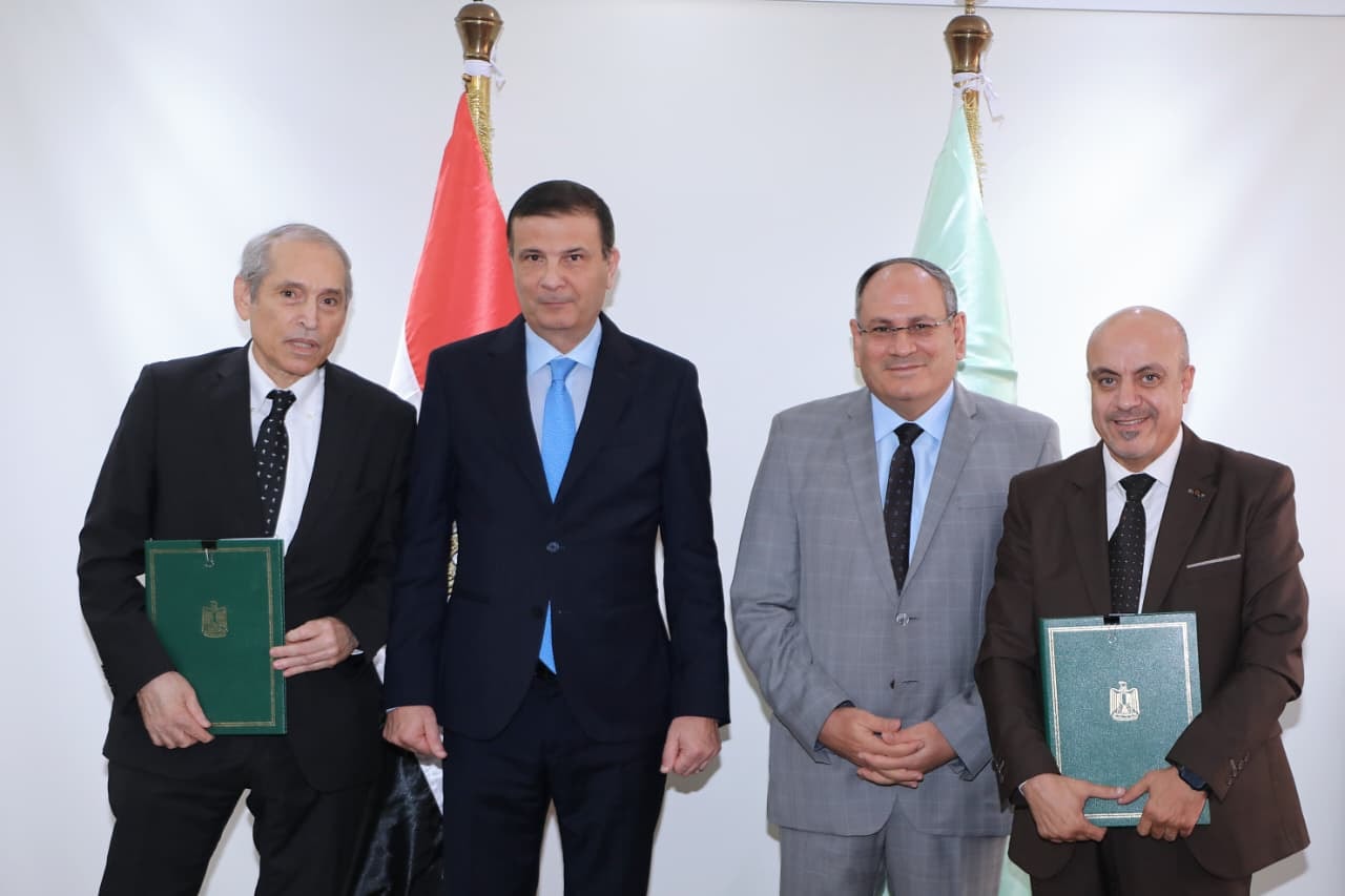 وزير الزراعة يشهد توقيع مذكرة تفاهم لتعزيز منظومة الزراعة العضوية