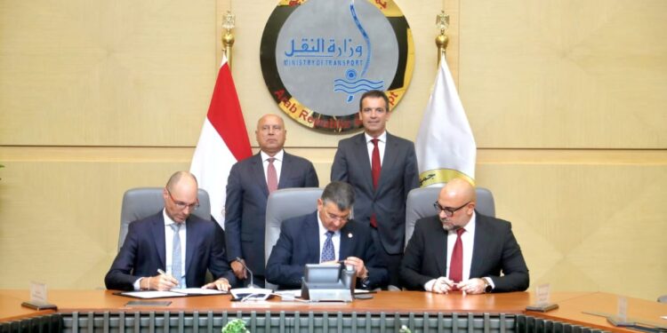 مصر تستعين بـ"كاف" الإسبانية لتطوير قطارات مترو الأنفاق