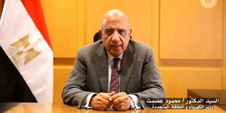 محمود عصمت، وزير الكهرباء