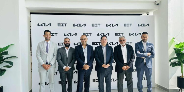 "EIT" توقع شراكة مع "كيا" لتجميع سياراتها في مصر باستثمارات 500 مليون جنيه
