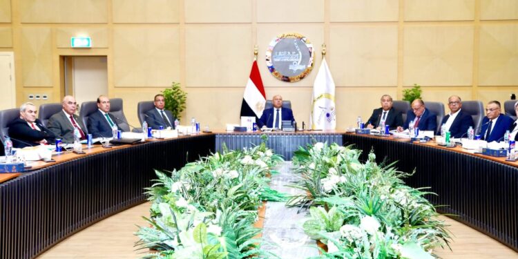 "القابضة للطرق" تنفذ مشروعات بـ11.5 مليار جنيه العام المالي الماضي