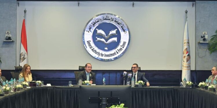 وزير الاستثمار: الصادرات لا تتجاوز 10% من الناتج القومي ونسعى لمضاعفتها