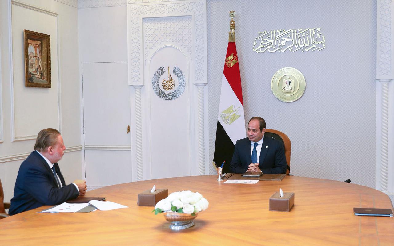 "السيسي" يطالب الحكومة و"المركزي" بمواصلة التعاون للحفاظ على مرونة سعر الصرف