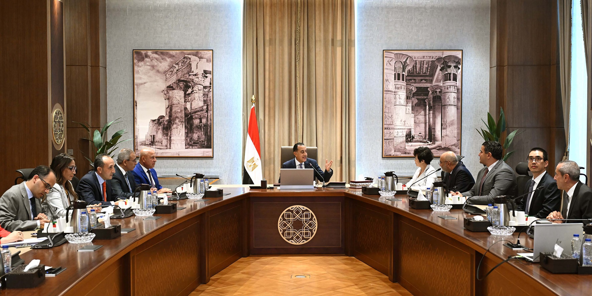 رئيس الوزراء يلتقى مسئولى شركة “BYD Auto” العالمية