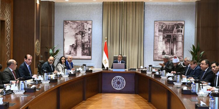 رئيس الوزراء: التنسيق الكامل مع السعودية لضمان سلامة الحجاج المصريين