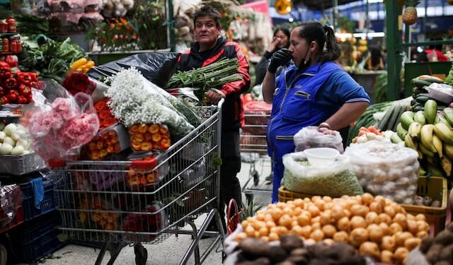 أحد الأسواق في كولومبيا : أمريكا اللاتينية