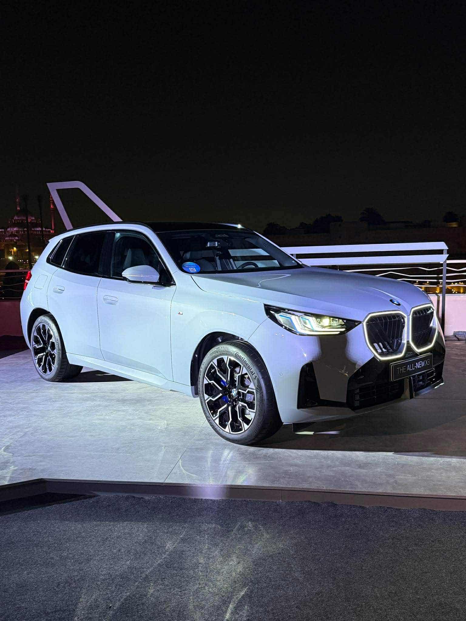 “جلوبال أوتو” تطرح سيارة “بى إم دبليو X3”