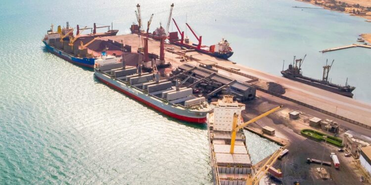 ميناء الأدبية