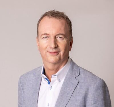 دانيال موس، كاتب مقالات رأي لدى "بلومبرج"