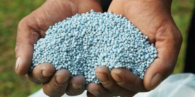 الزراعة ؛ الأسمدة ؛ الكيماويات