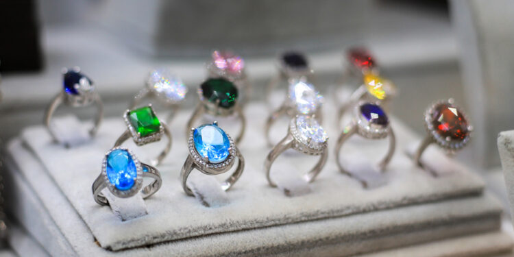 الأحجار الكريمة