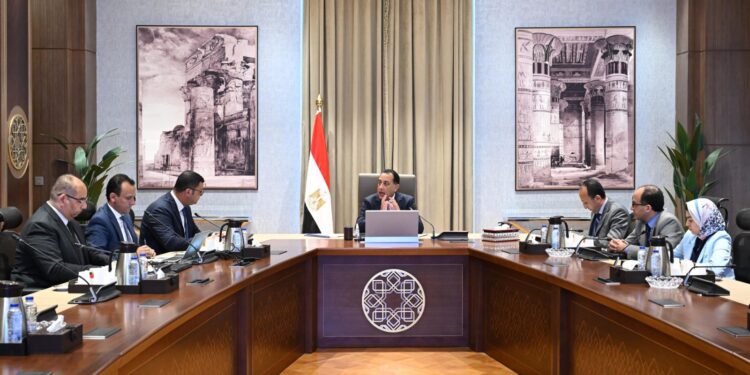 رئيس الوزراء يستعرض ملامح الاستراتيجية الوطنية للعمران والبناء الأخضر