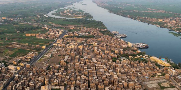 محافظة الأقصر ؛ أقاليم الصعيد ؛ نهر النيل