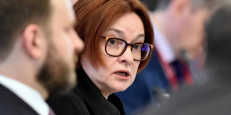 إلفيرا نابيولينا محافظ البنك المركزي الروسي