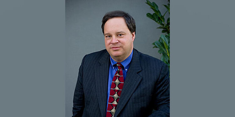 جيه. برادفورد ديلونج، أستاذ علوم الاقتصاد بجامعة كاليفورنيا في بيركلي