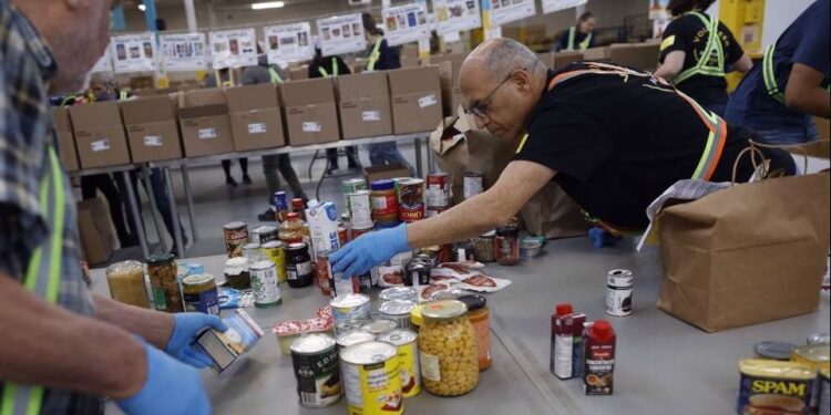 تزايد الاعتماد على بنوك الطعام في كندا مع تصاعد أزمة الغلاء