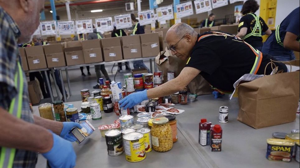 تزايد الاعتماد على بنوك الطعام في كندا مع تصاعد أزمة الغلاء