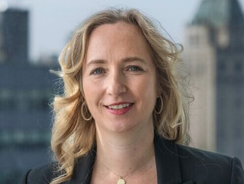 أليسون شراجر، كاتبة مقالات رأي لدى "بلومبرج"