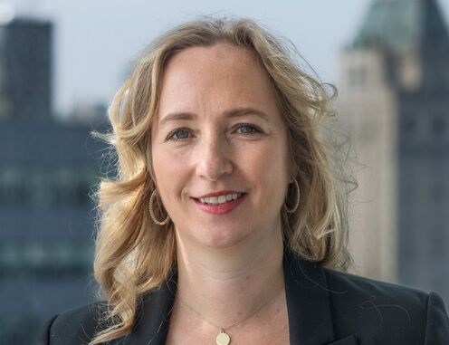 أليسون شراجر، كاتبة مقالات رأي لدى "بلومبرج"