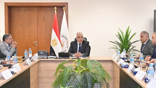 وزير الري: تعديات أراضي طرح النهر تحدّ من قدرتنا على التعامل مع الفيضان