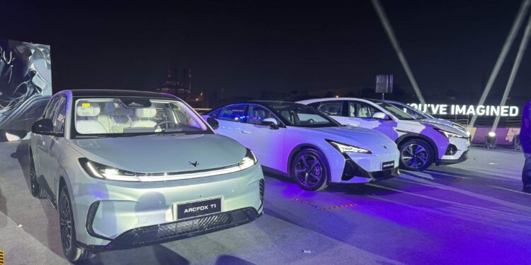 «ألكان أوتو» تطلق سيارات «أرك فوكس» الكهربائية في مصر