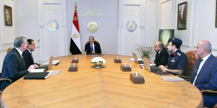 الرئيس السيسي يوجه بالإسراع في استكمال منظومة التغذية الكهربائية لـ“الدلتا الجديدة”