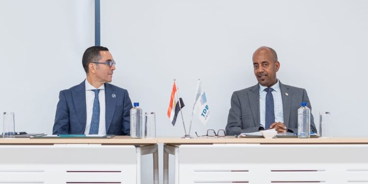 وزير الاستثمار يبحث فرص تعزيز التجارة البينية في إطار "الكوميسا"