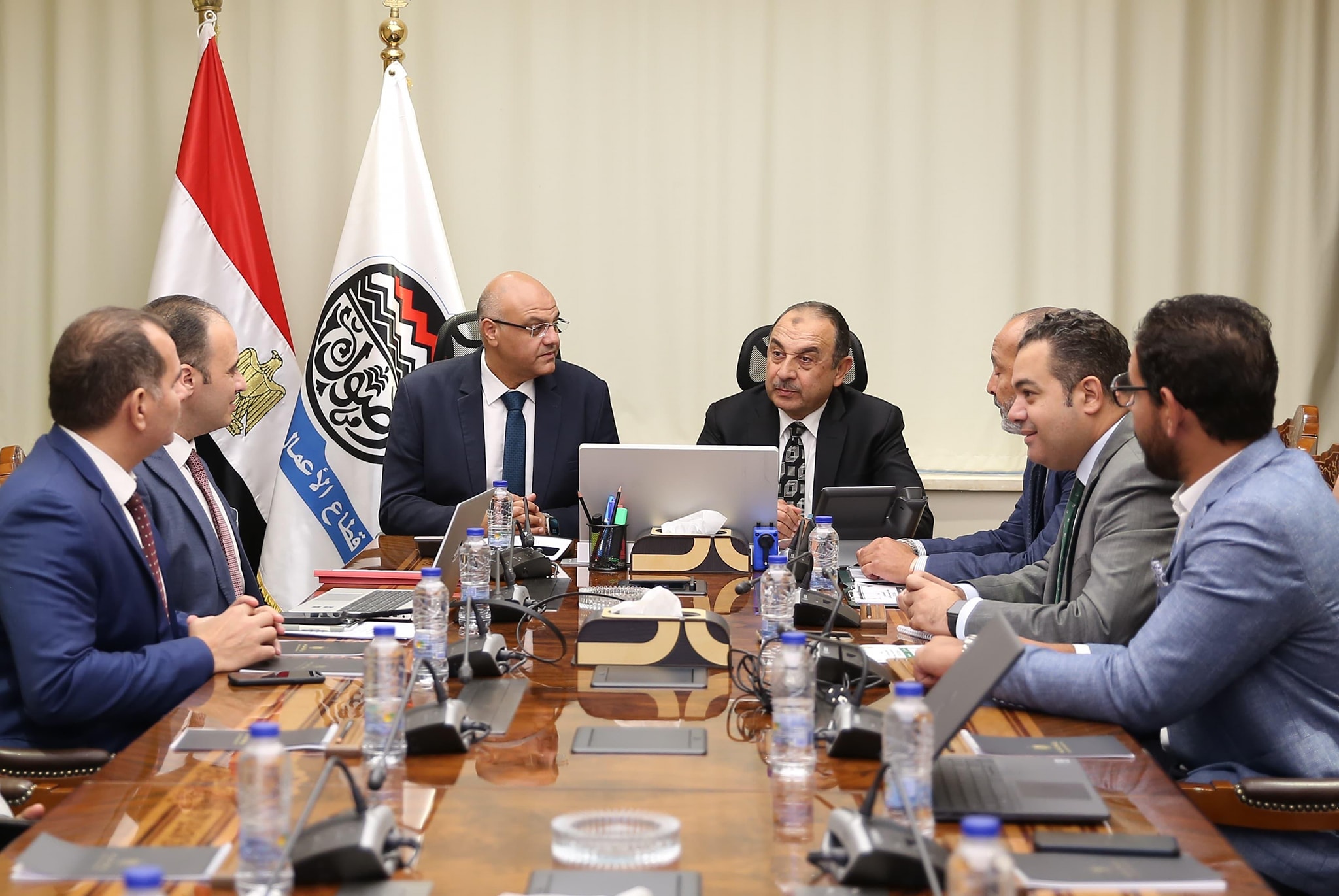 وزير قطاع الأعمال يبحث مع محافظ القليوبية تعظيم الاستفادة من الأصول