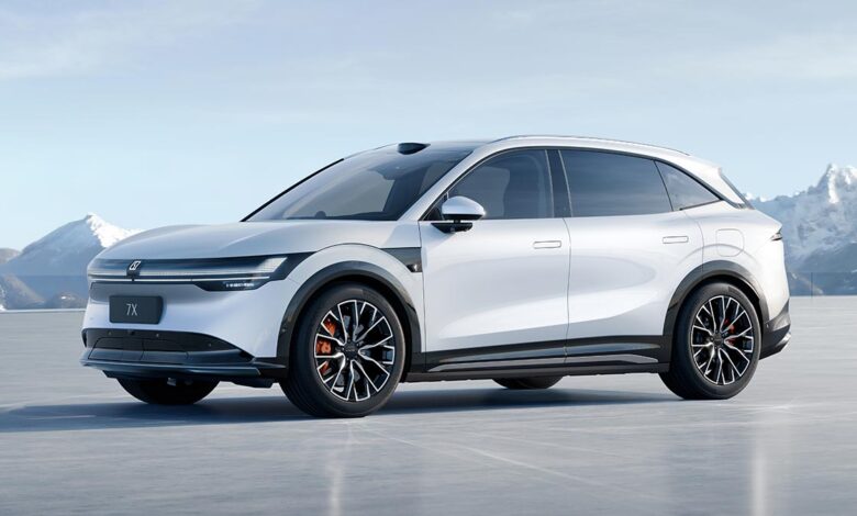 400 ألف جنيه تخفيضًا فى أسعار سيارات “زيكر” الكهربائية 