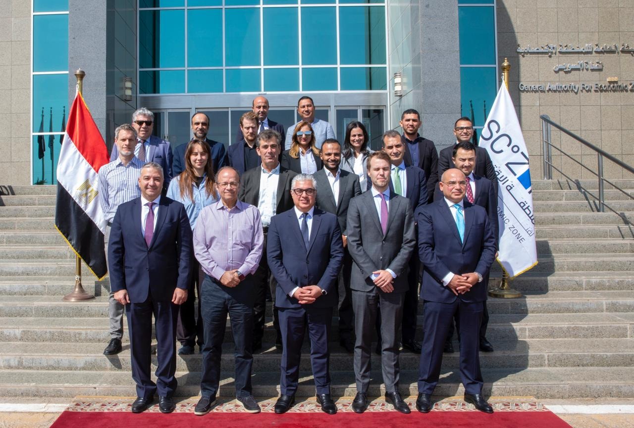 رئيس اقتصادية قناة السويس يستقبل وفدًا من كبرى الشركات الهولندية لبحث التعاون