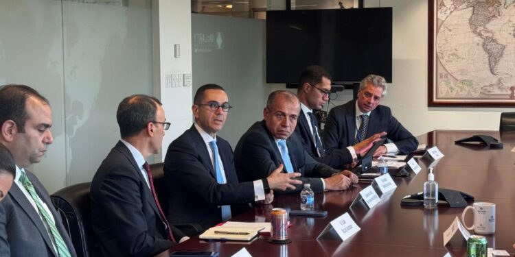 وزير الاستثمار يستعرض ملامح الرؤية الاقتصادية المصرية خلال مائدة مستديرة في أمريكا