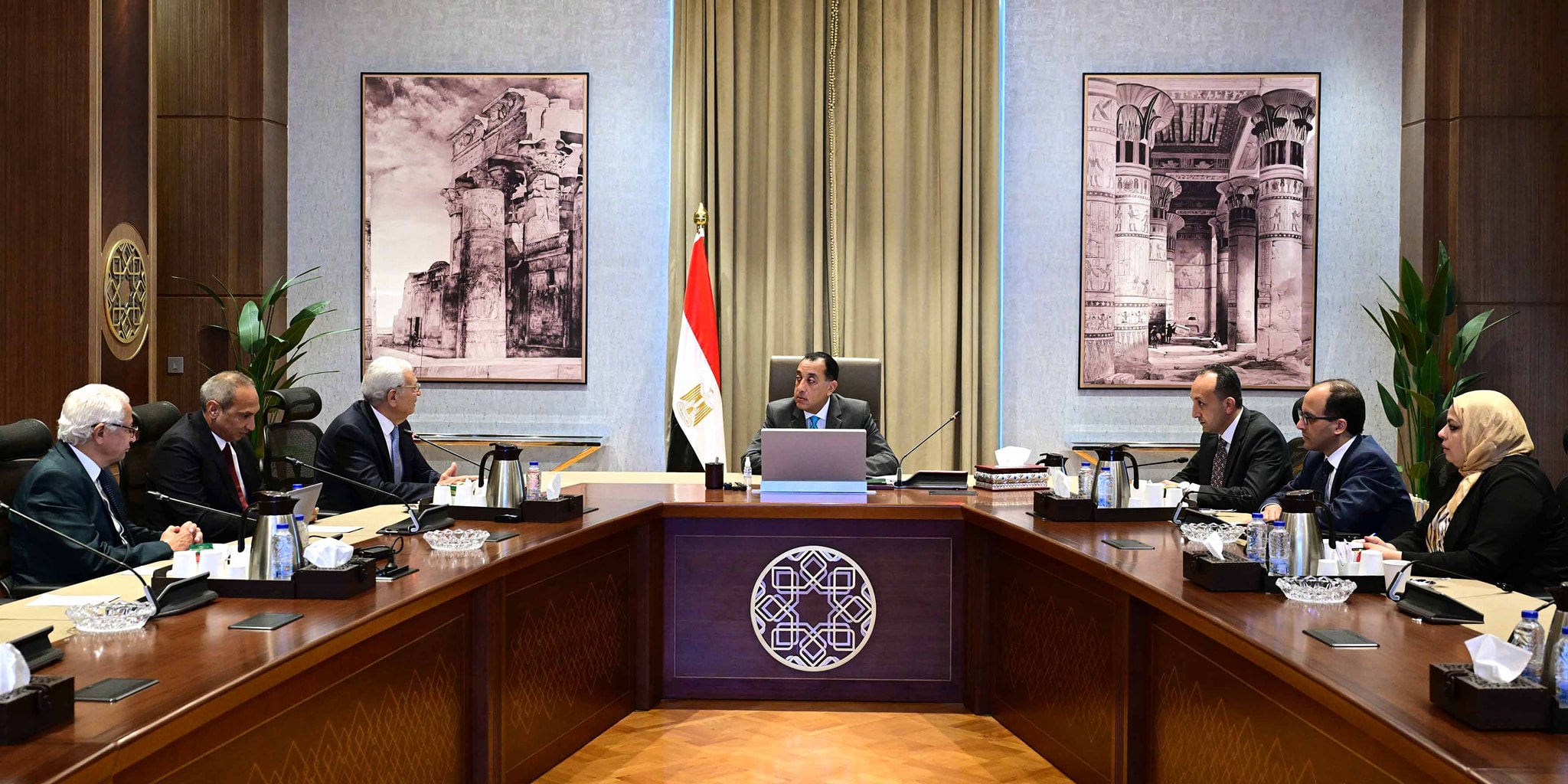 رئيس الوزراء يستعرض جهود تحسين الخدمات الإلكترونية المقدمة للمستثمرين