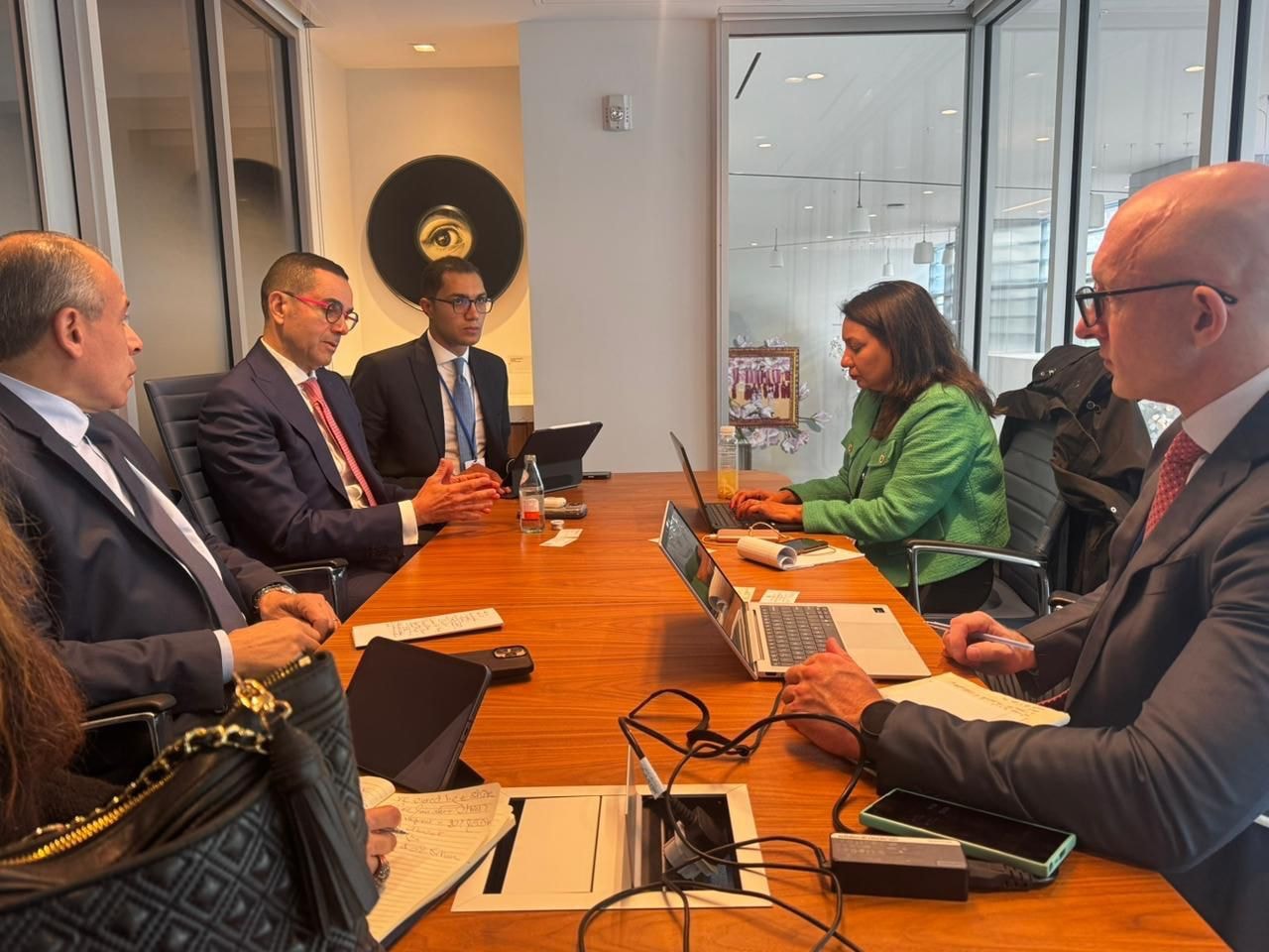 مصر تبحث مع "فيتش" تعزيز الجدارة الائتمانية وتحسين التصنيف السيادي