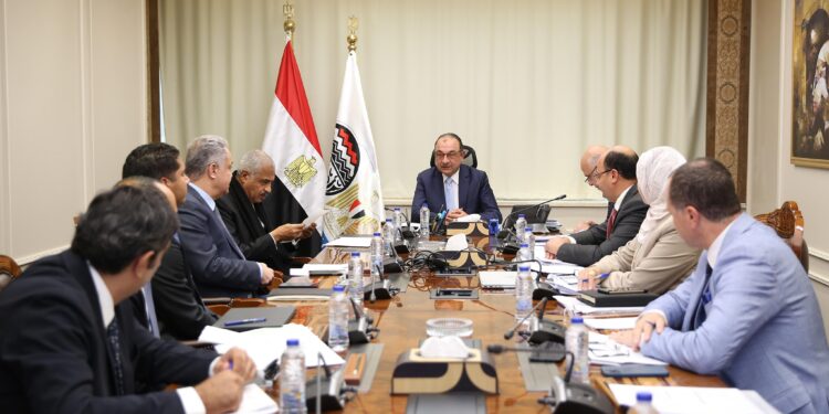 «قطاع الأعمال» تبحث تعزيز التعاون مع «طلعت مصطفى» في المشروعات الفندقية