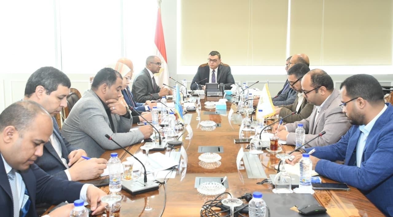 وزير الإسكان يوجه بإتاحة دفع مستحقات العدادات الميكانيكية عبر «إنستاباي» و«فوري»