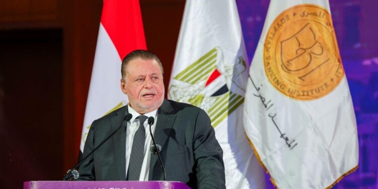 محافظ البنك المركزي يشهد تخرج دفعات جديدة من برنامج "قيادات المستقبل"